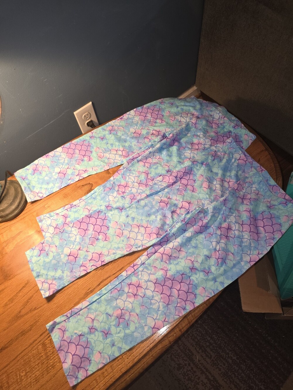 SO Kids XL Mermaid Leggings..barely worn...set of 2